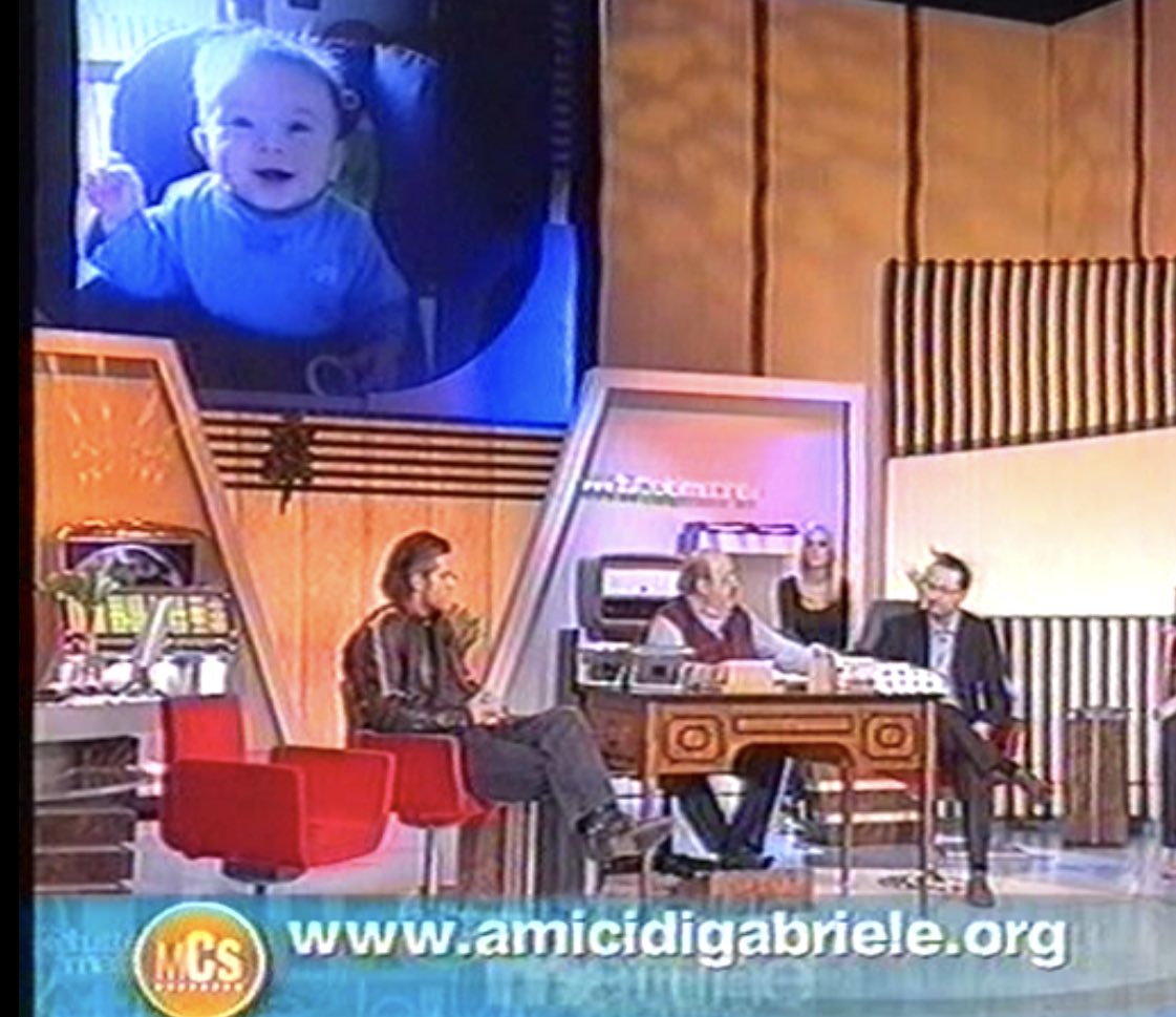 amicidigabriele's tweet photo. Grazie Maurizio Costanzo da Amici di Gabriele https://t.co/A480JFNUL9