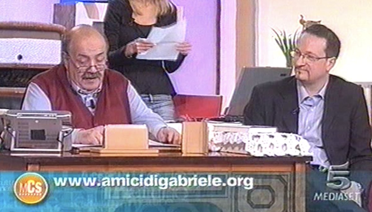 amicidigabriele's tweet photo. Grazie Maurizio Costanzo da Amici di Gabriele https://t.co/A480JFNUL9