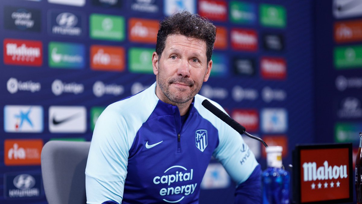 Scream__10's tweet photo. 🎙️ Simeone:  “Nos hubiera gustado competir contra el Barcelona en igualdad de condiciones. Con el Madrid hay rivalidad deportiva, con ellos es imposible porque pagar dinero a los árbitros no es deporte”. https://t.co/ftfgUMMdLV