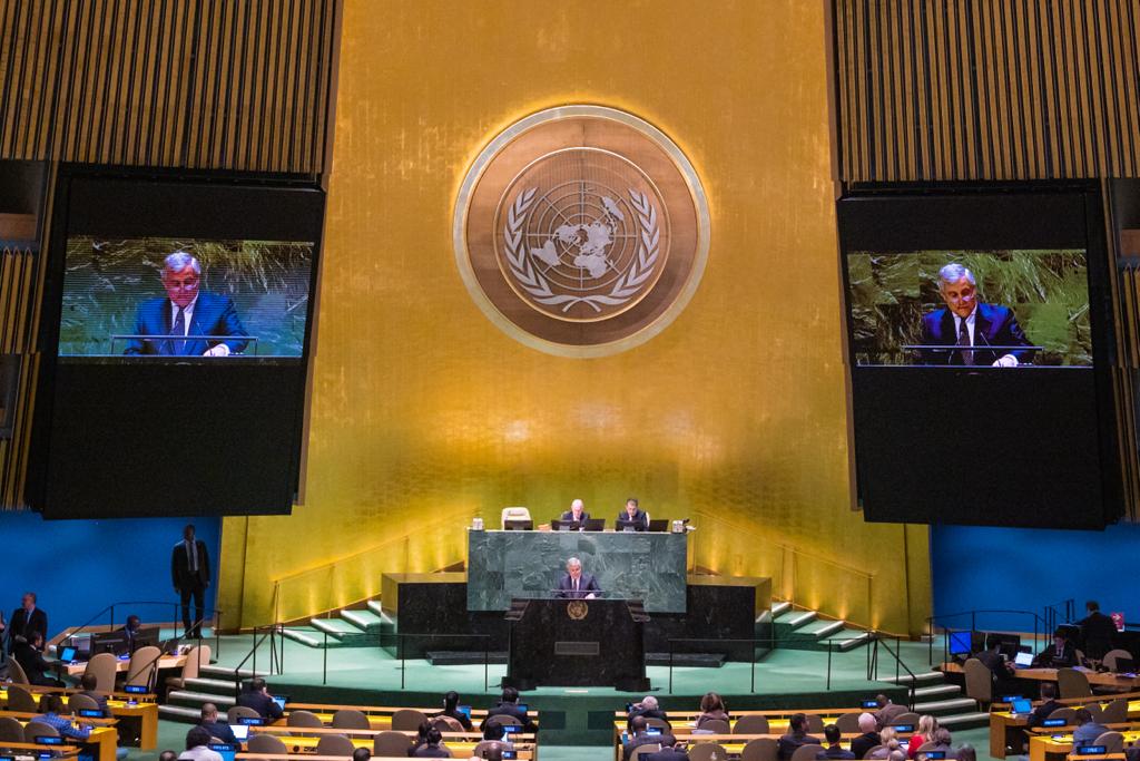 Antonio_Tajani's tweet photo. Nell'anniversario dell'invasione russa in #Ucraina si conclude la mia missione alle Nazioni Unite. Un onore poter parlare in nome dell'Italia al Consiglio di Sicurezza ONU. Lavoriamo per una pace giusta che garantisca la libertà e la ricostruzione dell'Ucraina. https://t.co/RyTQ2rud18