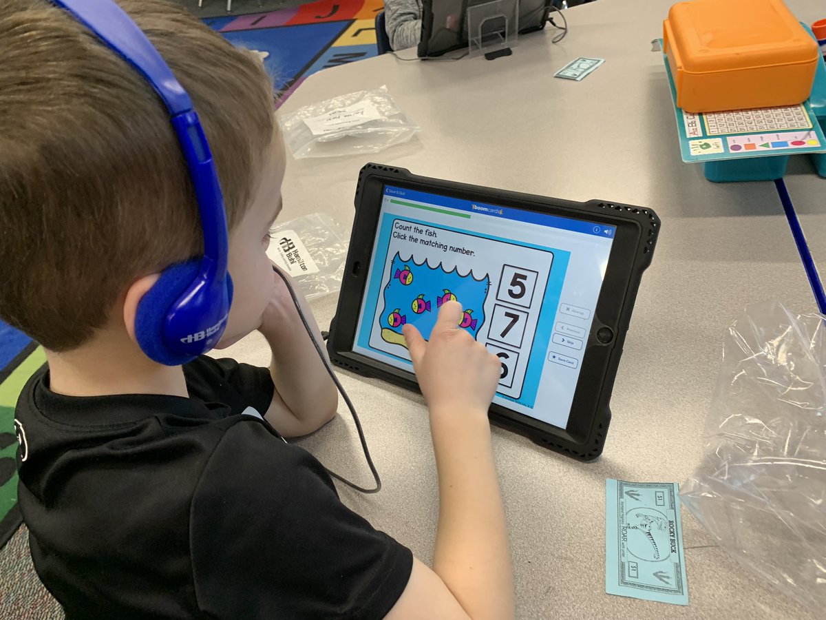 SundhInnovates's tweet photo. So fun to work on #BoomCards to help Ss get immediate feedback and practice skills #MrsHowell’sClass @stonehockerD70 #d70raptors #d70shinyapple https://t.co/w7xfTxV99G