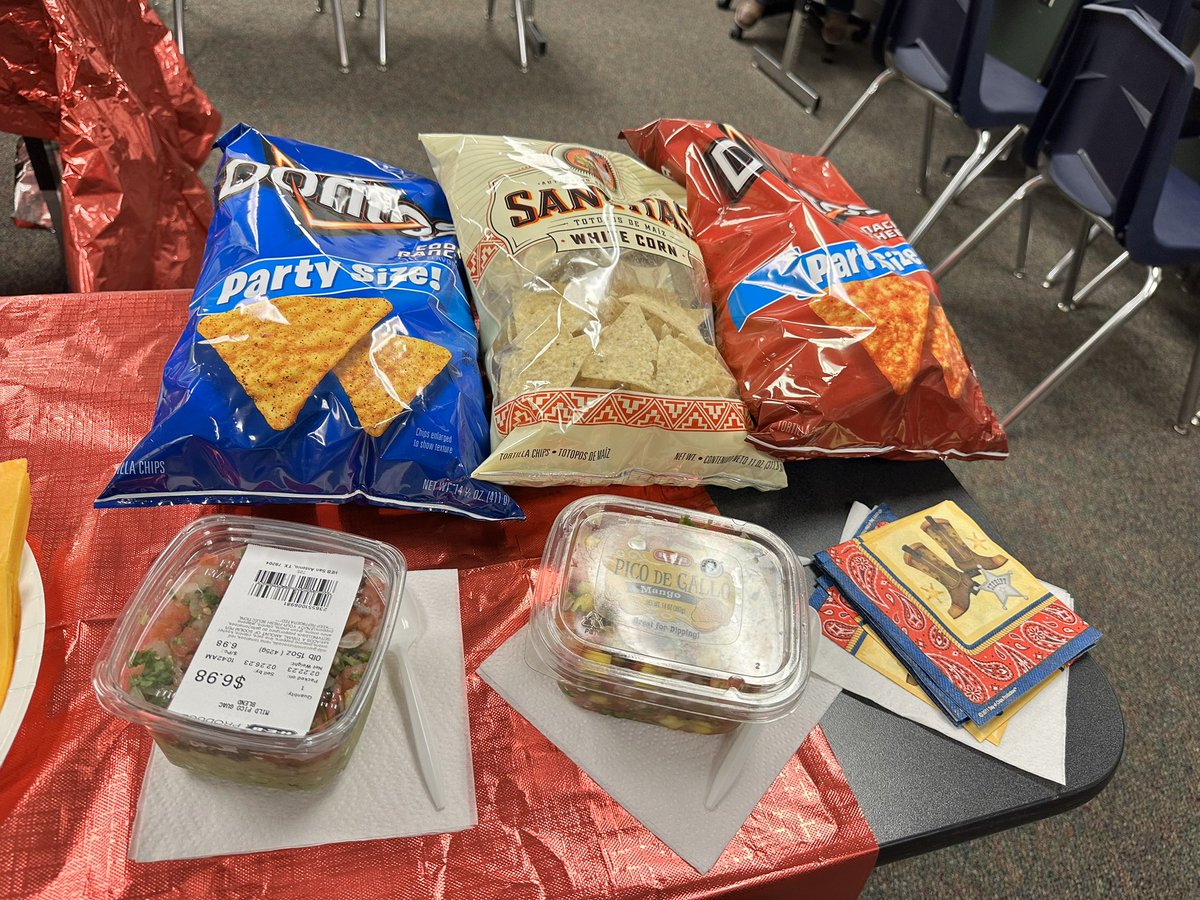 BASE Team luncheon….nothing like Food &amp; Fellowship! Love the support we receive from our Campus Alt &amp; Campus Behavior Specialist….we collaborate well today! We took some time to celebrate the “Glows” today together 👏🏾#teamworkmakesthedreamwork 💙🫶🏾❤️