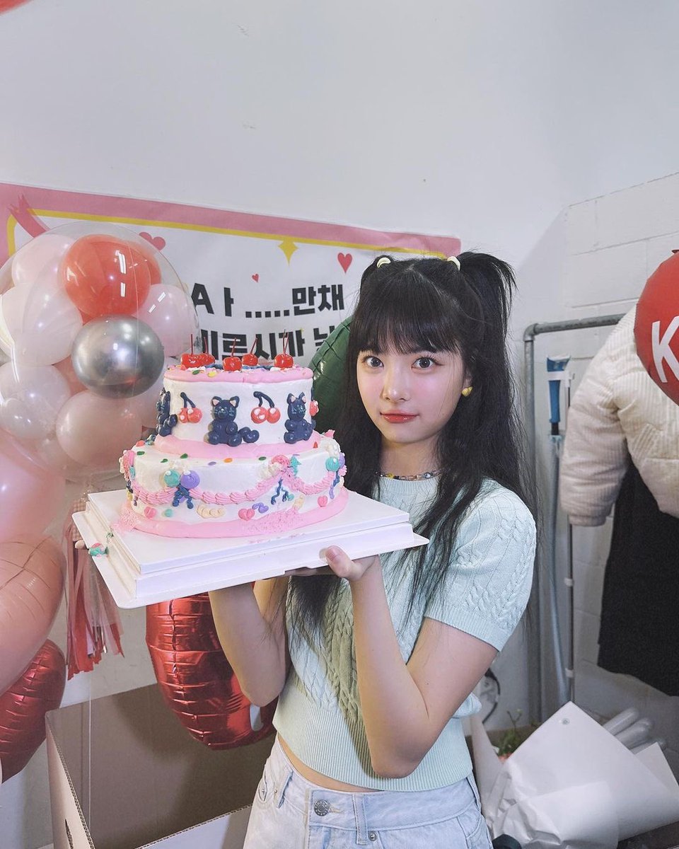 eucchae's tweet photo. getting lots of love to share, she got this cakey for the congratulates. 🎂🧸 kirsh official gave her a lots of love that she really loves it! 💭❤️‍🔥 https://t.co/wdInPtjLaj