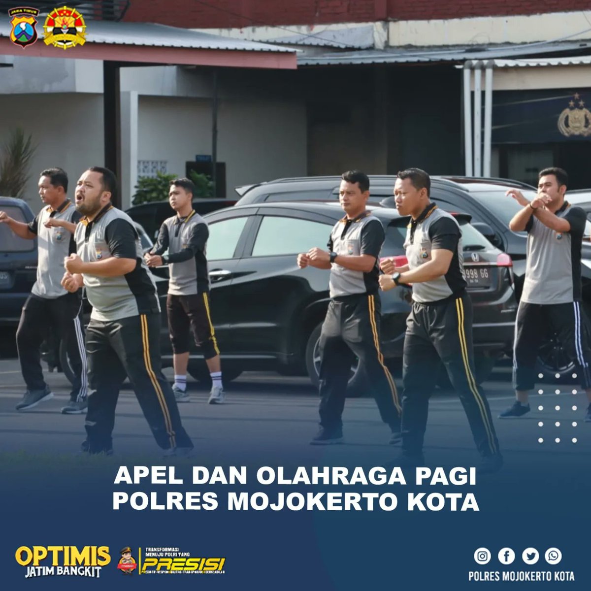 humaspralon's tweet image. Kapolres Mojokerto Kota bersama anggota Melaksanakan Olahraga Bersama 
_____  
"Jadilah Polisi yang Baik dan Jangan Sakiti Hati Masyarakat”
_____
DM atau Tag @polres_mojokerto_kota 
.
#Olahraga
#Mojokerto
#PolresMojokertoKota
#humaspolresmojokertokota
#Prokes
#