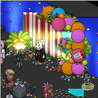 Arruinado_hb's tweet photo. Deixaram cair uns ingressos vips no chão, aproveitei indo de penetra👀😅 #CarnavalHC https://t.co/MR3mNQosx9