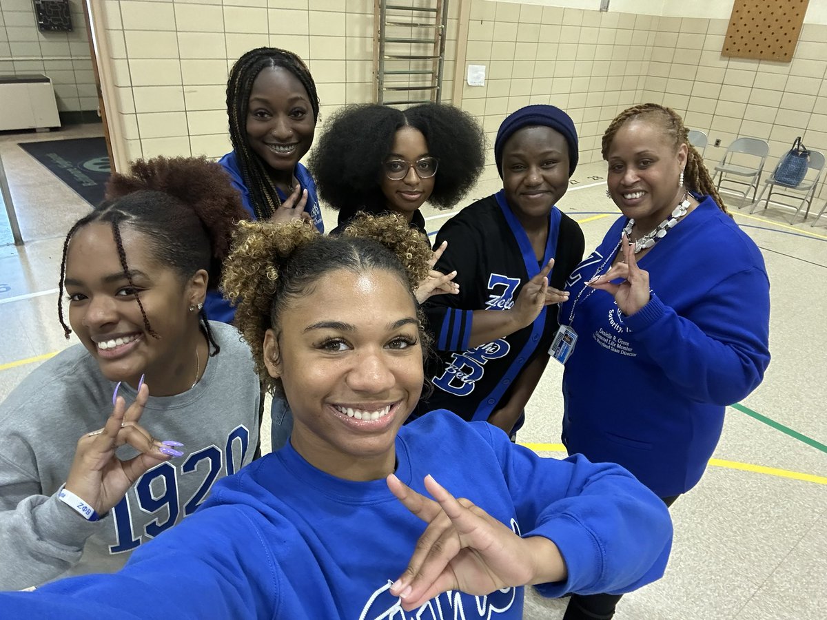 DrDRG_BCPS's tweet photo. TY CSF Savage for inviting me to @balthighlandsel’s #BlackHistoryMonth assembly highlighting members of the #NPHC #Divine9. Proud of my Sorors of @ZPHIBHQ @TowsonU! #CommunitySchools #Network2. https://t.co/1a22dFEZxf