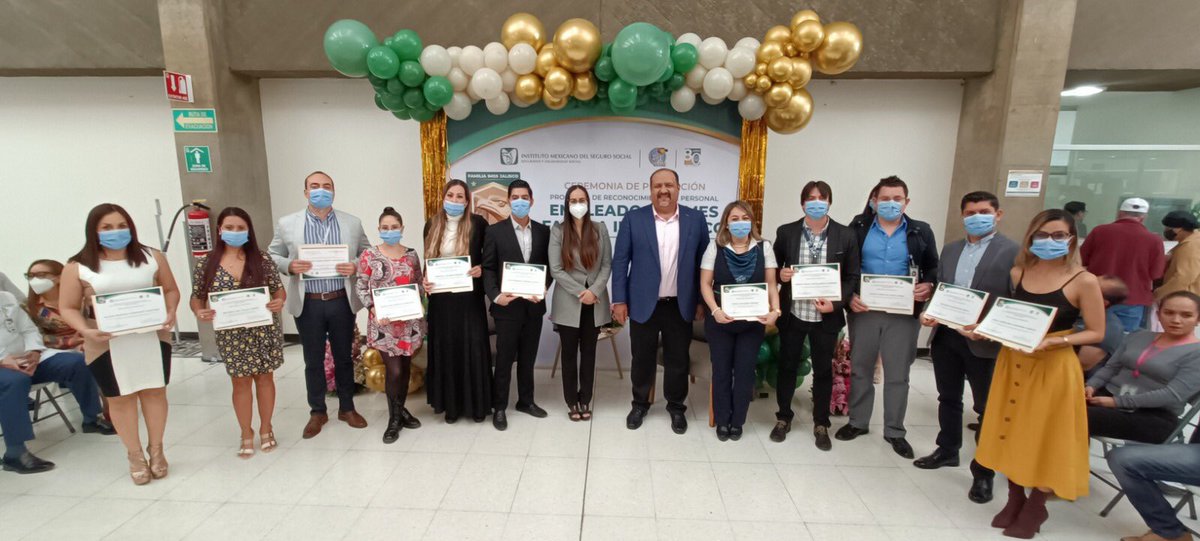 imssjalcontigo's tweet photo. Reconocen a los 11 trabajadores destacados del #IMSSJalisco, que mostraron un desempeño laboral de excelencia durante el segundo semestre del 2022.

Ellas y ellos demuestran que en el #IMSS, la calidad en la atención es nuestra prioridad. https://t.co/LF9Y4pZzrI