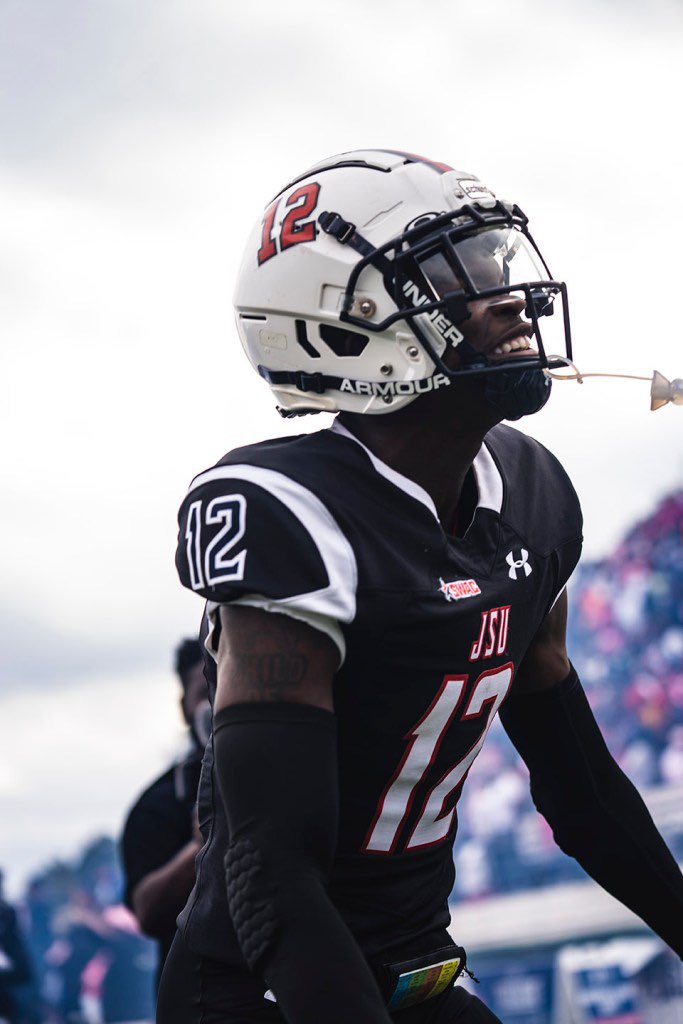 AGTG 🙏🏽 Blessed to receive another offer from Jackson State University ❕
<a href="/Coach_JBradley/">Jonathan Bradley</a> <a href="/EarlGill10/">Earl Gill</a> <a href="/WillieLyles/">Willie Lyles</a> <a href="/samspiegs/">Sam Spiegelman</a> @SWiltfong247 @RivalsNick <a href="/ChadSimmons_/">ChadSimmons</a> <a href="/adamgorney/">Adam Gorney</a>
