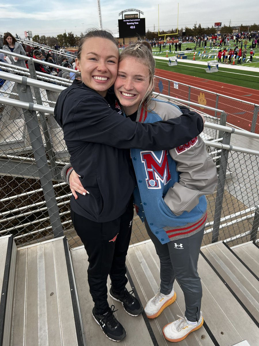 marynnoble's tweet photo. Prelims today. Finals tomorrow! Teammates yesterday. Competitors today. Love you @AerialRangel ❤️✌🏼💙 https://t.co/pQzXnRKnDd