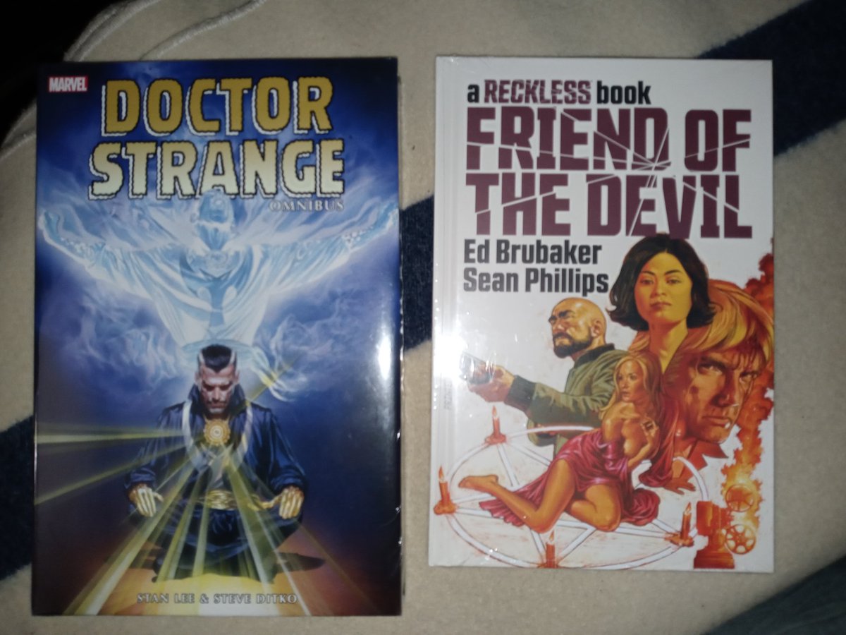 devastation79's tweet photo. got a new* copies of #elvira biography &amp; #creepshow..a killer new #funkopop few magazines &amp; a bunch of tpbs* &amp; hardcover graphic novels(including the last #reckless book I needed to complete the HC set)!amazing #docstrange omnibus(on sale)killer find! #readboooks https://t.co/pNzuF6yd6G