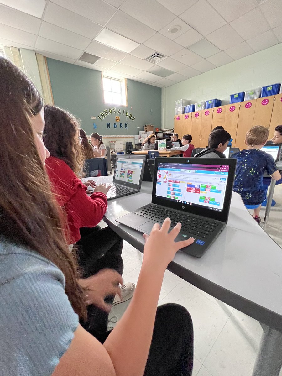 TrevinoSTEM's tweet photo. 4th graders at @NISDWanke have loved working in @codeorg in the STEM Lab. The introduction lesson on Sprites have got them so focused and determined! @NISDSTEMLabs https://t.co/2it1i4Yc1h