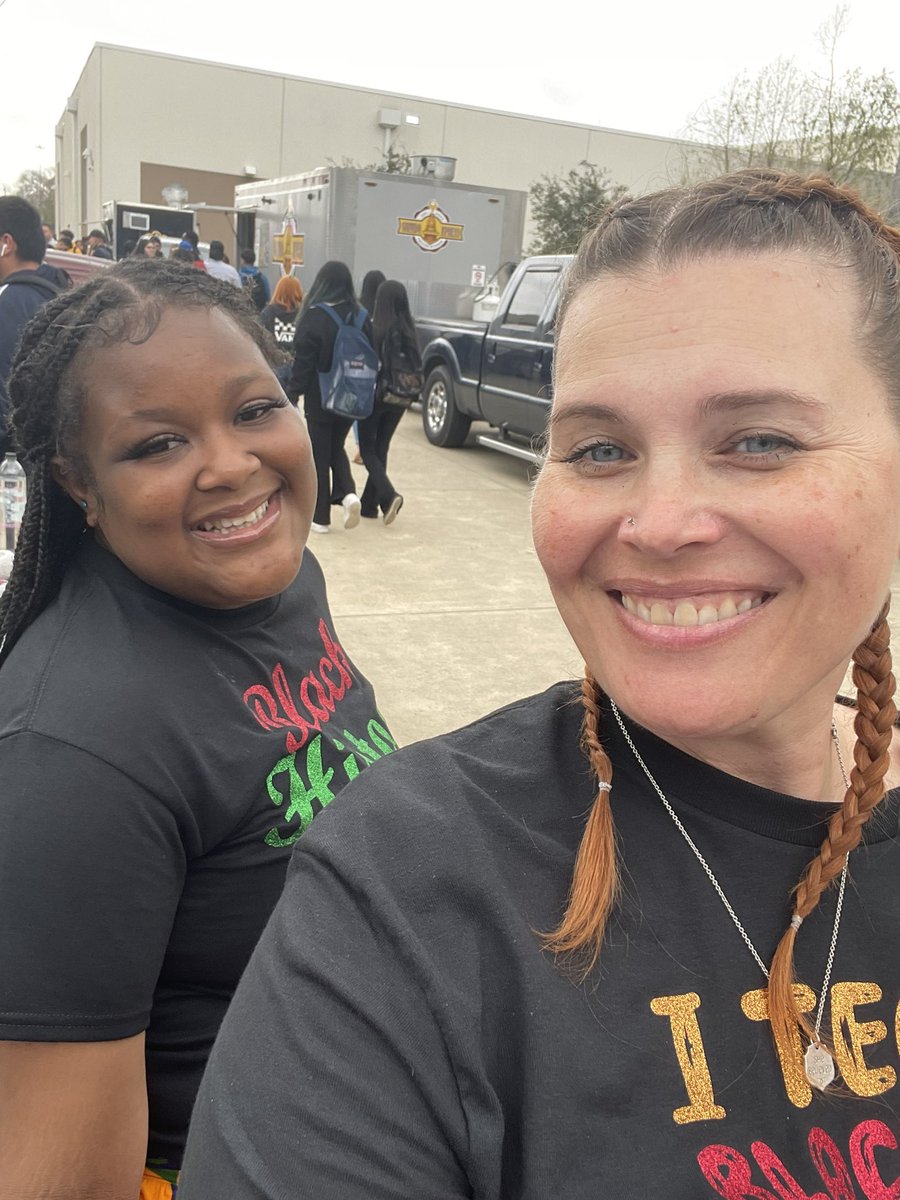 Dr. Shelbi Blackmon (@techlikeaboss) on Twitter photo Today our Black Student Alliance <a href="/Milby_BSA/">MilbyBSA</a> held their Black History Festival! We had 10 food trucks plus vendors. These students worked hard to put this together and it was a great turn out! ππβ€οΈ <a href="/MilbyLove/">πMILBY LOVEπ Past, Present & Future!</a> <a href="/Milby_HS/">Charles Milby High School</a> <a href="/HISDHighSchools/">HISDHighSchools</a> #BlackHistoryMonth #BLM #celebrate Today our Black Student Alliance <a href="/Milby_BSA/">MilbyBSA</a> held their Black History Festival! We had 10 food trucks plus vendors. These students worked hard to put this together and it was a great turn out! ππβ€οΈ <a href="/MilbyLove/">πMILBY LOVEπ Past, Present & Future!</a> <a href="/Milby_HS/">Charles Milby High School</a> <a href="/HISDHighSchools/">HISDHighSchools</a> #BlackHistoryMonth #BLM #celebrate