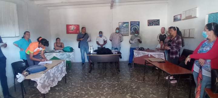 oreste83gmailc1's tweet photo. El Buró Ejecutivo del Municipio de #Chambas felicita a los trabajadores del INDER en su 62 aniversario de su creación #MejorEsPosible #LatirAvileño https://t.co/MAulOlb1E5