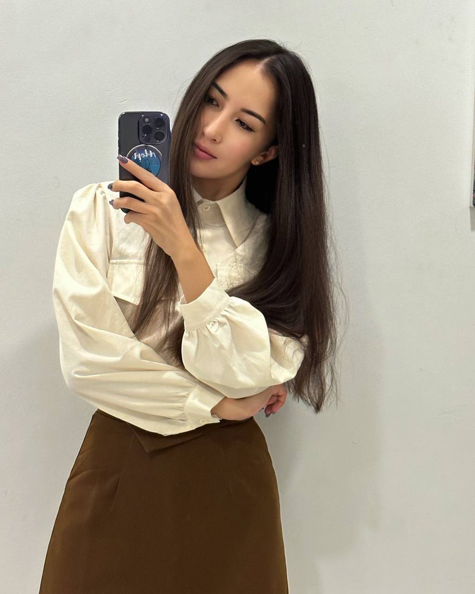 eringrat's tweet photo. You don't need a reason to be happy, you just need a good looking selfie! https://t.co/QAjWY3ckXk