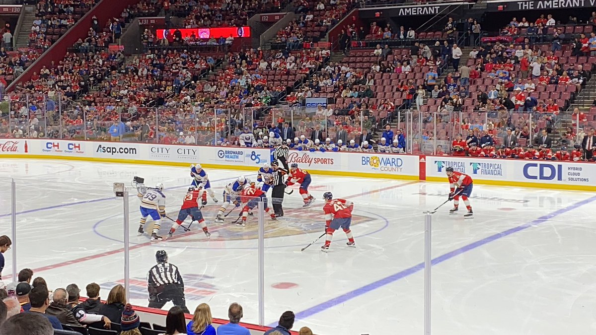 concertvids34's tweet image. The last time i saw @TThompson_97 was when he played for @UConnMHOC. Tonight i watched him start for the @BuffaloSabres (on the last night of my honeymoon). @Buccigross @hockey_east #tageagainstthemachine #cawlidgehawkey #icebus