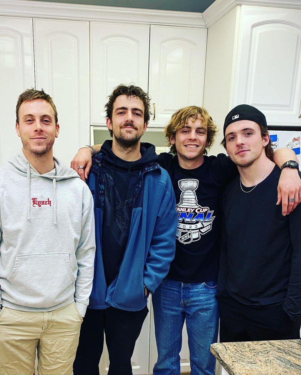 inforosslynch's tweet photo. 📸 - Família reunida

▪︎ Stormie Lynch via Instagram https://t.co/A4QrdbJpiv