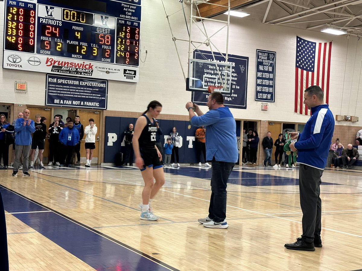Olivia DiFranco gets her district championship medal after leading <a href="/ladymiddiehoops/">Midview Girls Basketball</a> with 27 points #LoCoHoops