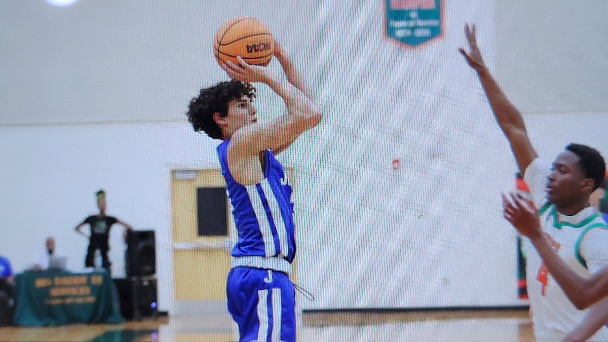 Jesuit_Tigers's tweet photo. End 3Q:

Jesuit 40
Jones 51

#AMDG #RegionFinal

@JesuitTampaFL @TBHomeTeam @FSPHoops @Biggamebobby @prephoopsfl @IssaBucketPro @BeaconTampa @BigCountyPreps1 @Flsuncoasthoops @Andy_Villamarzo https://t.co/NPsU0uXnEb