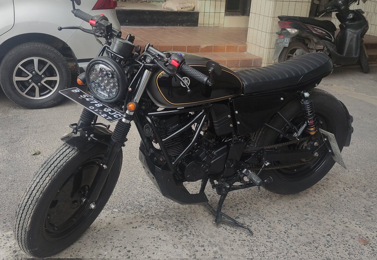 abdiprambudhi's tweet photo. @hrdbacot #lapakcot otomotif For Sale Yamaha Byson 2013 custom Bratstyle. Lokasi Bndr Lampung. Harga 19,5jt https://t.co/CoZuLOcF5S