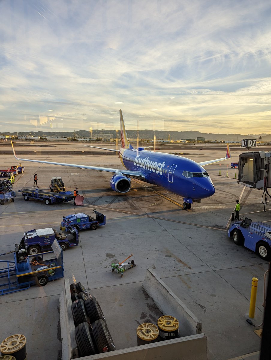 Sunset over a <a href="/SouthwestAir/">Southwest Airlines</a> LUVJet <a href="/PHXSkyHarbor/">Phoenix Sky Harbor International Airport</a> to end a busy week!