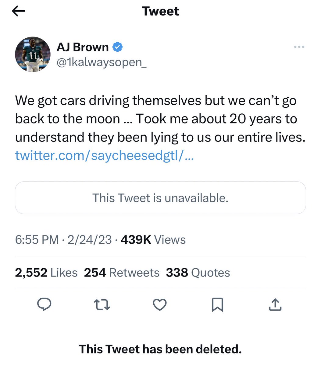 PFTCommenter's tweet photo. AJ brown is wide awake 👀 https://t.co/fUMTuYM2K3