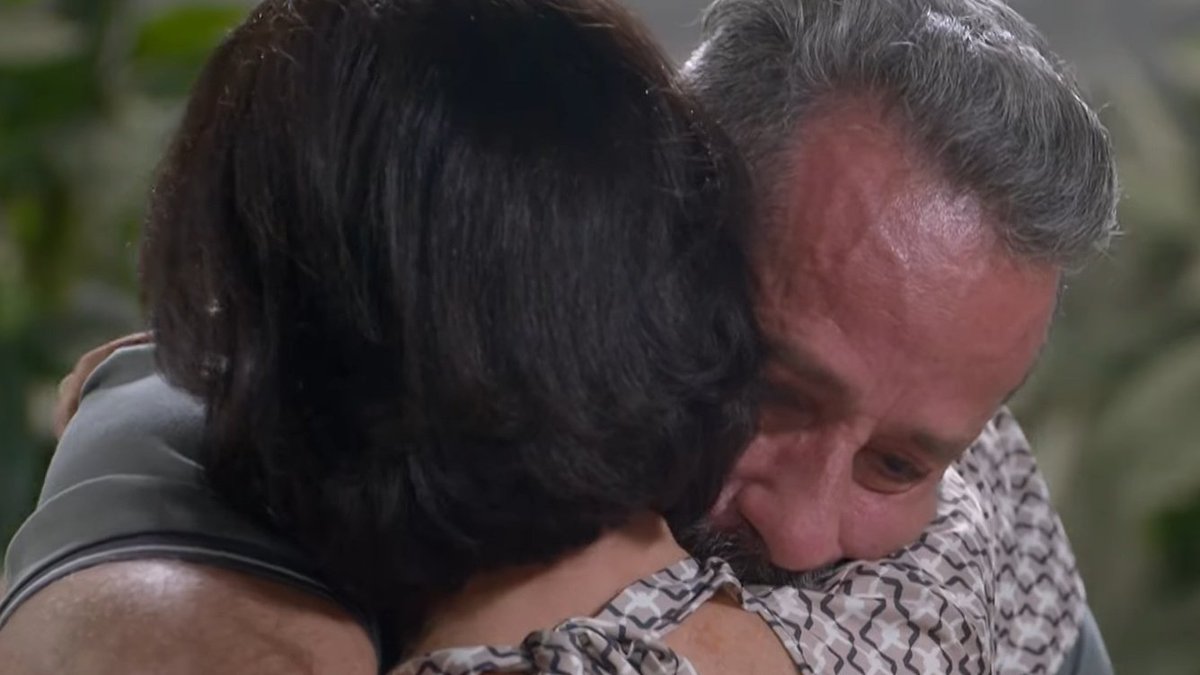 fercllosx's tweet photo. A glória nunca desistiu do Roger 🥺#Polianamoca https://t.co/ZZDFy9ogwd