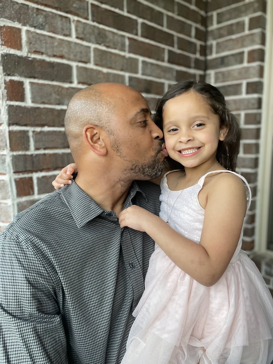 kinderray226's tweet photo. Her first Daddy Daughter Dance! @MES_beyourbest https://t.co/ZogTjrvLxA