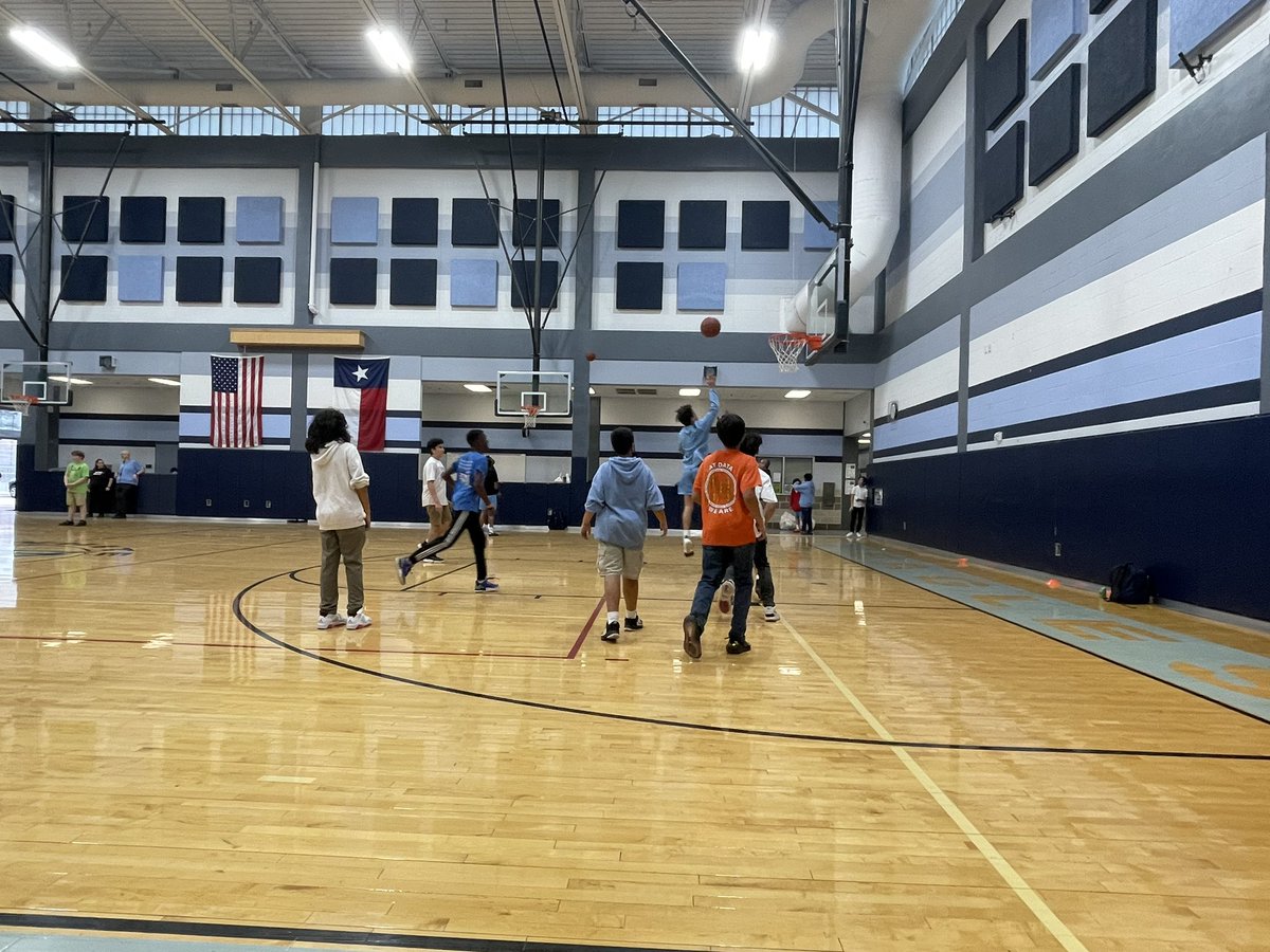 dataedwhite's tweet photo. At DATA, we work hard… but that means we get to play even harder!!! First DATA FUN NIGHT was a success!!!! Basketball, volleyball, board games, oh my!!! #DATAdoes #theDATAway #DATAfamily @mathedology https://t.co/mFFfmh5TBA