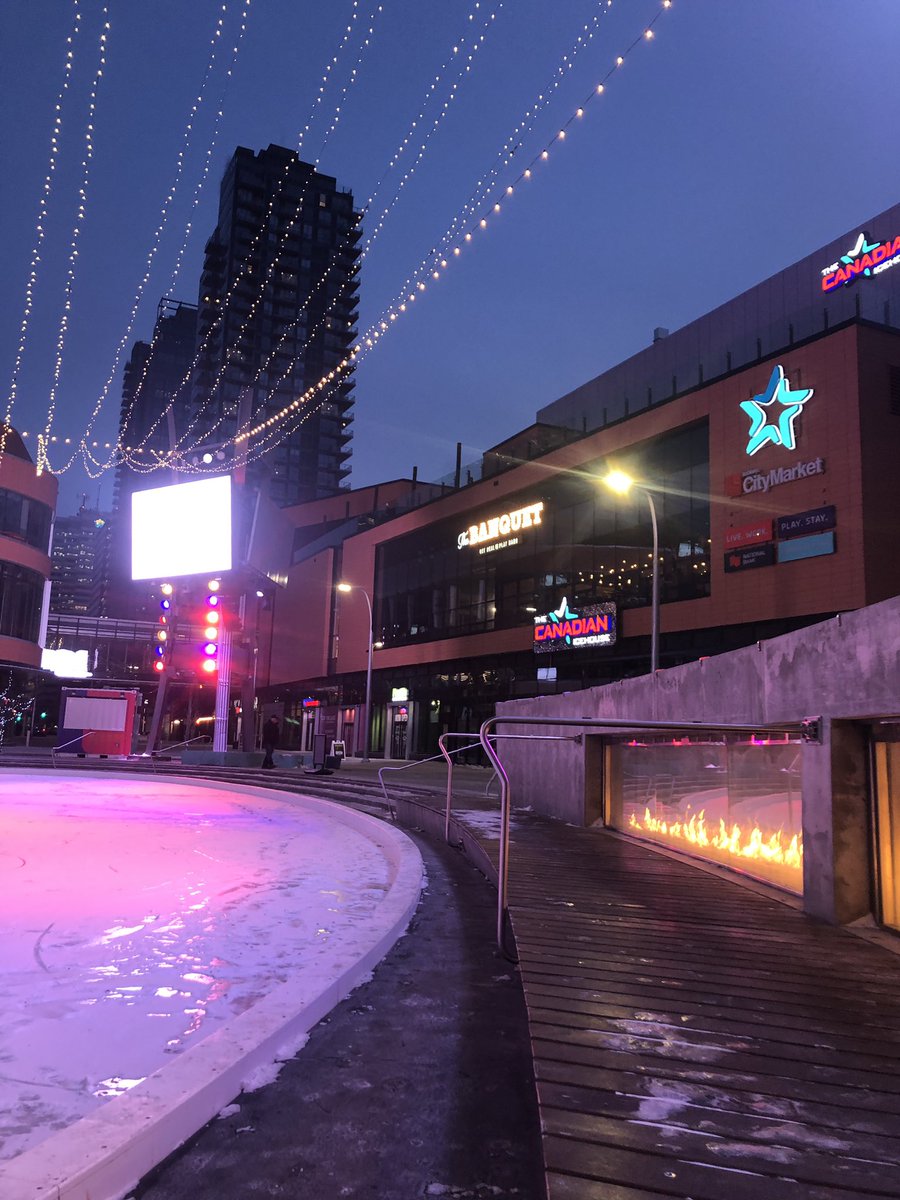 mulvihill12's tweet photo. Dear @RogersPlace I love you https://t.co/8qM0uAWpjp