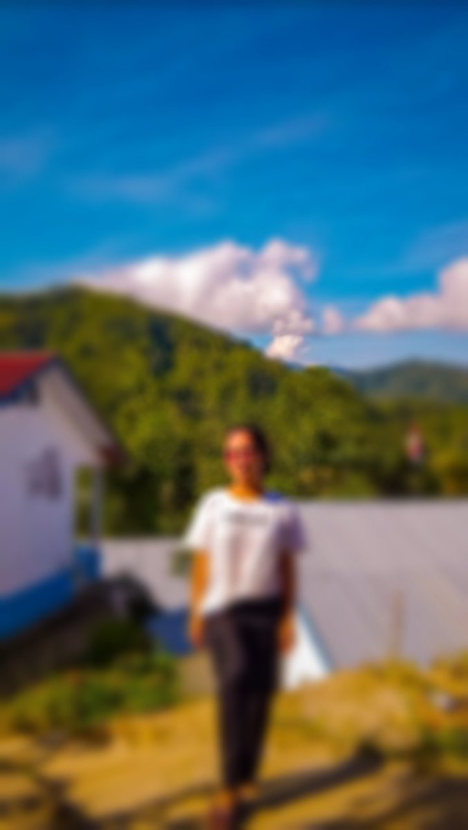 Resya_6's tweet image. I hope this doesn't become a problem in this world about excessive love