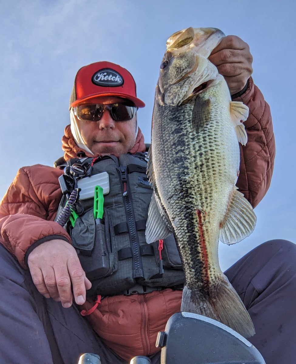DwainBateyKayak's tweet photo. Found a limit today with a good kicker and three that I would have considered kickers if I hadn't caught this one haha π #bassfishing #kayakfishing #teamketch #bombsquad #trokarhooks #hobiekayak https://t.co/9bjrLKewdJ