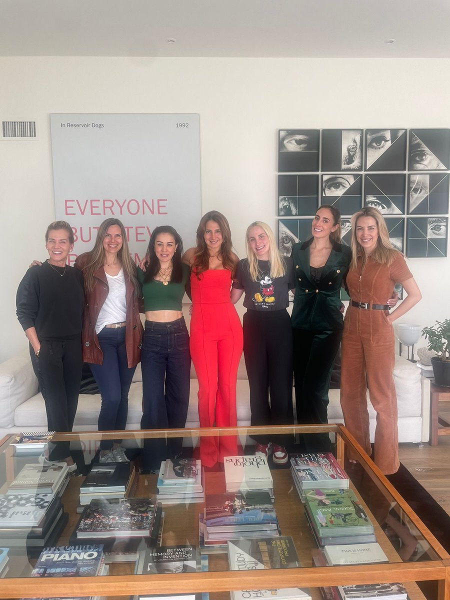ItziMora's tweet photo. Amigas que se vuelven familia. 

Gracias mi @gavilesi eres hermosa por dentro y por fuera! https://t.co/tOkR0opmmU