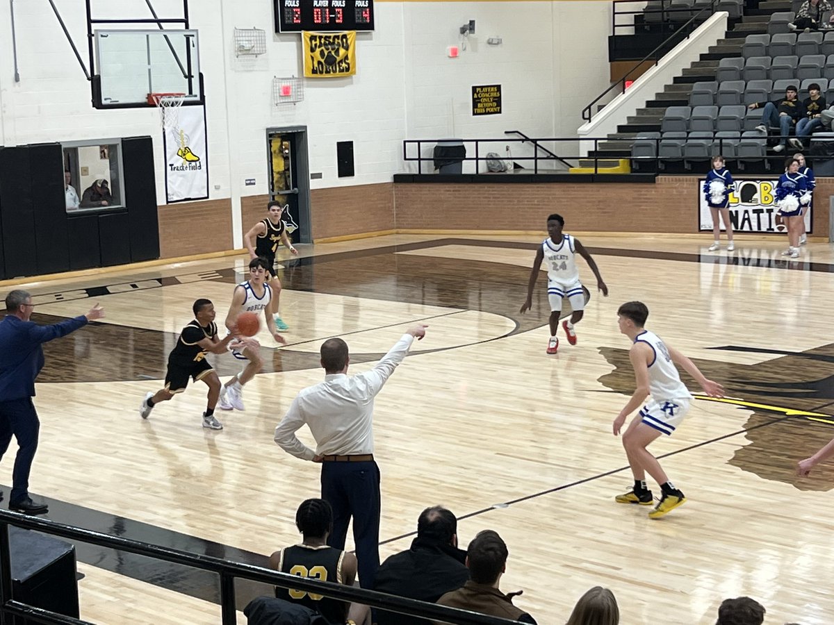 The Bobcats continue to force Snyder to turnover the ball and lead 42-27 at the start of the 4th quarter. #finish #wewantthis #earnit #excellence