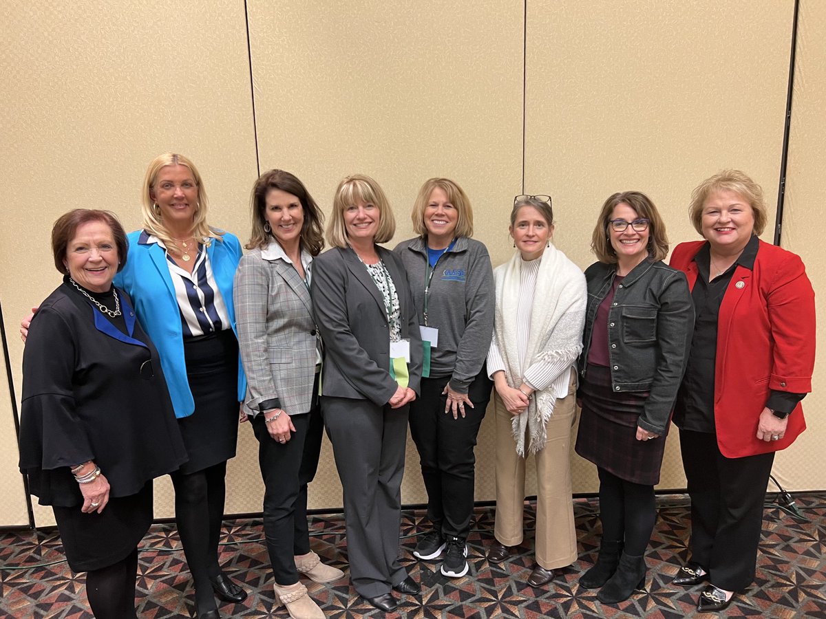DrSarahEpplin's tweet photo. ⁦@IAASEleads⁩ ⁦@ShannonBellini⁩ thanks for putting together this fantastic panel of legislators! https://t.co/KM91vxXAvR