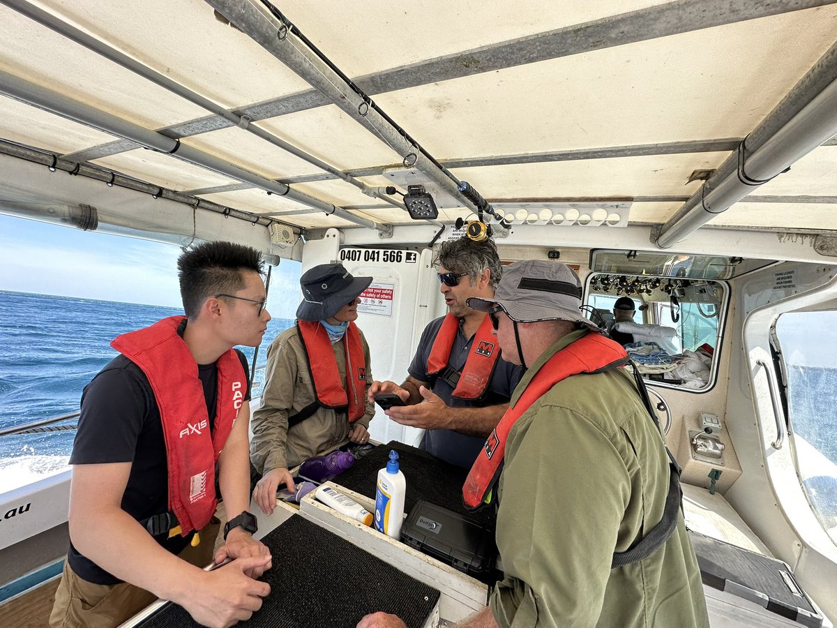 Pelican1's tweet photo. @PortPlaces @IMOS_AUS And what a spectacular day to head out! Clear viz to 12 meters, great company with @IMOS_AUS and learning much more about the @IMOSAnimalTrack acoustic projects all around Australia #projectkingfish #collaborativescience #therip https://t.co/GhVFfAzaSj