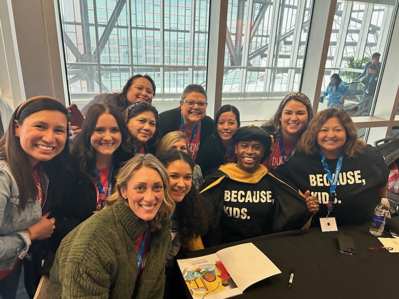 We had a team of teachers attend the Leader in Me Symposium this past week.  teachers are lifelong learners and are always looking to expand their knowledge to grow our Lions! We are so excited to share these lessons with our students! Great Happens at Carrollton Elementary!