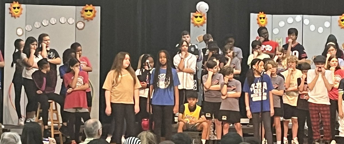 GoodsonChoir's tweet photo. Our 6th Grade Musical was a home run!There were awesome acting roles, great stunts, and fantastic singing! Our Choir Officers were a huge help in running a successful show! @goodsongms @francinethefalcon @blackbearkats @cypresswoodschoir @CFISD_FineArts https://t.co/63DugNbp2H