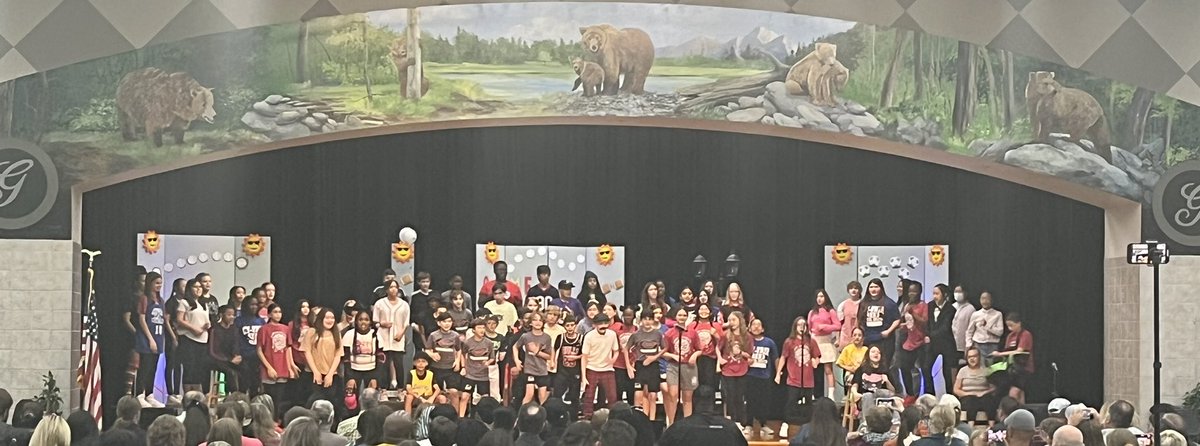 GoodsonChoir's tweet photo. Our 6th Grade Musical was a home run!There were awesome acting roles, great stunts, and fantastic singing! Our Choir Officers were a huge help in running a successful show! @goodsongms @francinethefalcon @blackbearkats @cypresswoodschoir @CFISD_FineArts https://t.co/63DugNbp2H
