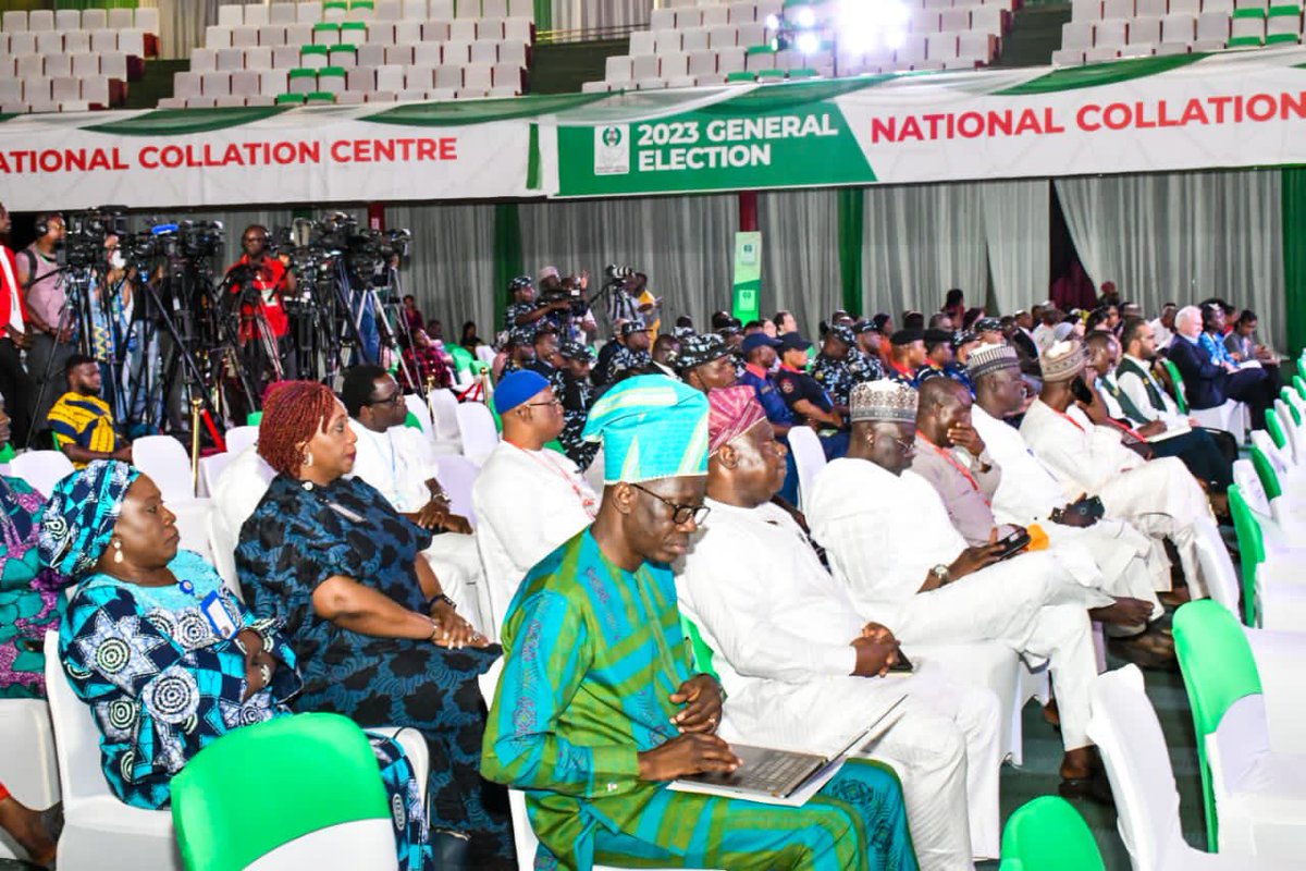 inecnigeria's tweet photo. At the 2nd briefing on INEC’s preparedness for the 2023 polls held at the ICC, Abuja on 24th Feb, Hon Chairman, Prof M. Yakubu said:
📍Voting begins at 8.30am, ends at
      2.30pm. All voters on queue    
      before 2pm can vote
📍IGP Usman Baba pledges 
     adequate security https://t.co/P254Jvxdhq
