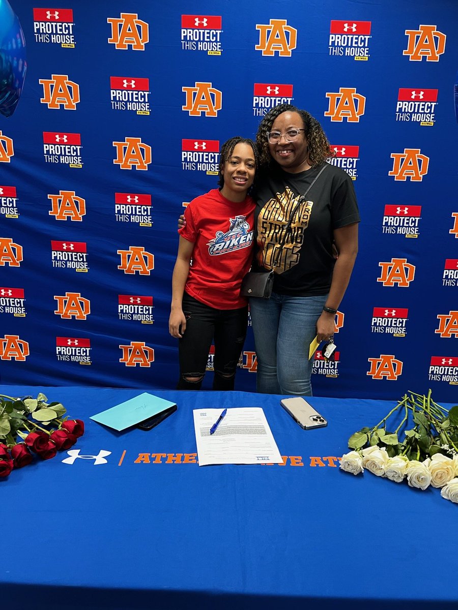 Kendra Adams tweet media