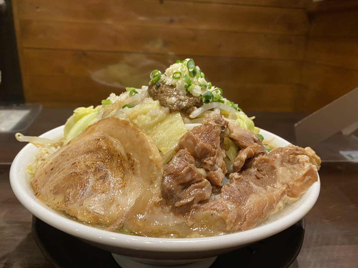 sennibocom's tweet photo. 2/25

このツイートRT画面提示で茹で野菜無料サービスです！

限定A
燕三条濃
※海苔増し、背脂増し 各50円

B
ニボG

おすすめご飯
味玉ひき肉ご飯

11:00~22:00 https://t.co/S62axhb1iK