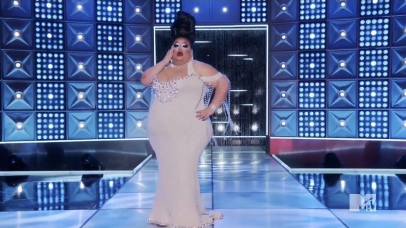 mistress fucking DEVOURED tonight’s ball #dragrace