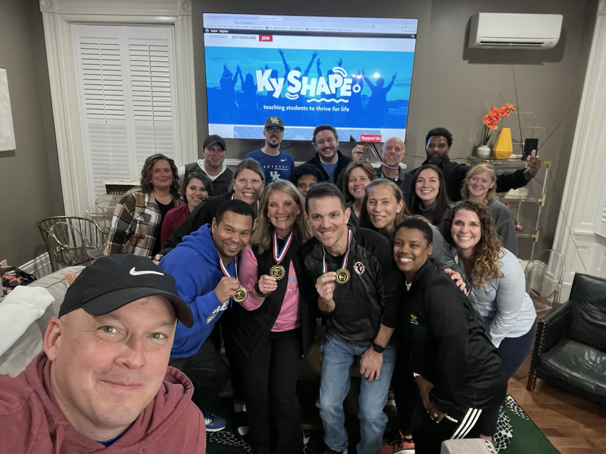 KY_SHAPE's tweet photo. Leaders leading, it’s what we do!
#KySHAPE23 Leadership Retreat!
Planning #MoveThrive2023, #healthmoveminds & more! https://t.co/RFOpIKmQP8