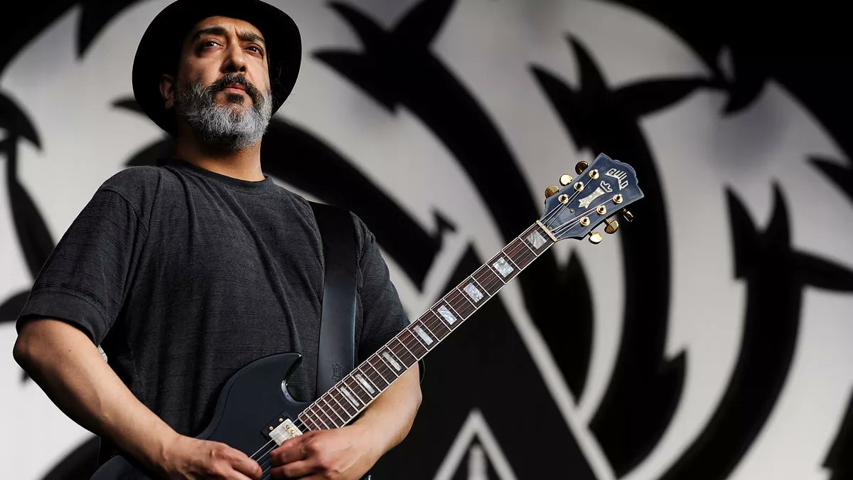 GuitarWorld: #KimThayil picks #Soundgarden’s landmark guitar moments

guitarworld.com/features/kim-t…