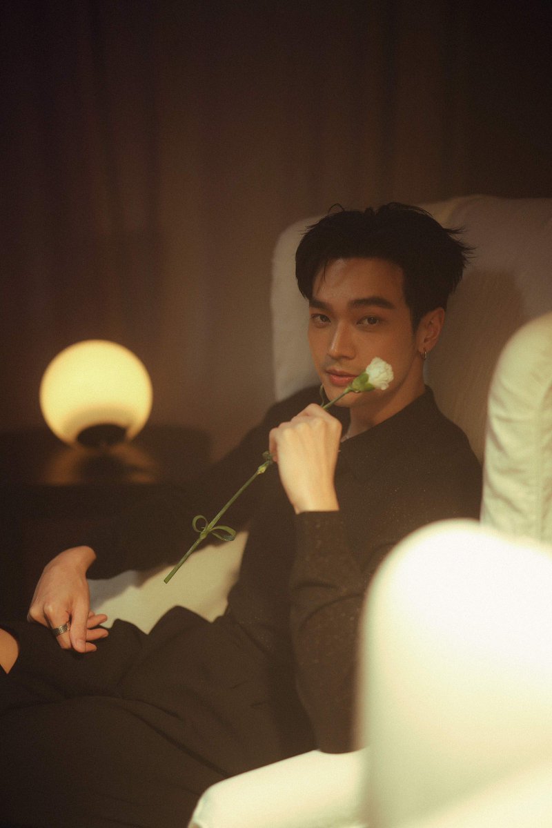 PRSocietyNews's tweet image. “โอบ โอบนิธิ” เผยอีกแพสชัน เปิดตัวในฐานะศิลปินน้องใหม่  พร้อมปล่อยเพลง “ต่อให้เธออยู่ไกล (Moon to Mars)”เพลงแรกในชีวิต!! prsociety.info/366835

#ต่อให้เธออยู่ไกลOABNITHIFirstSingle  #ต่อให้เธออยู่ไกล
#MoontoMars