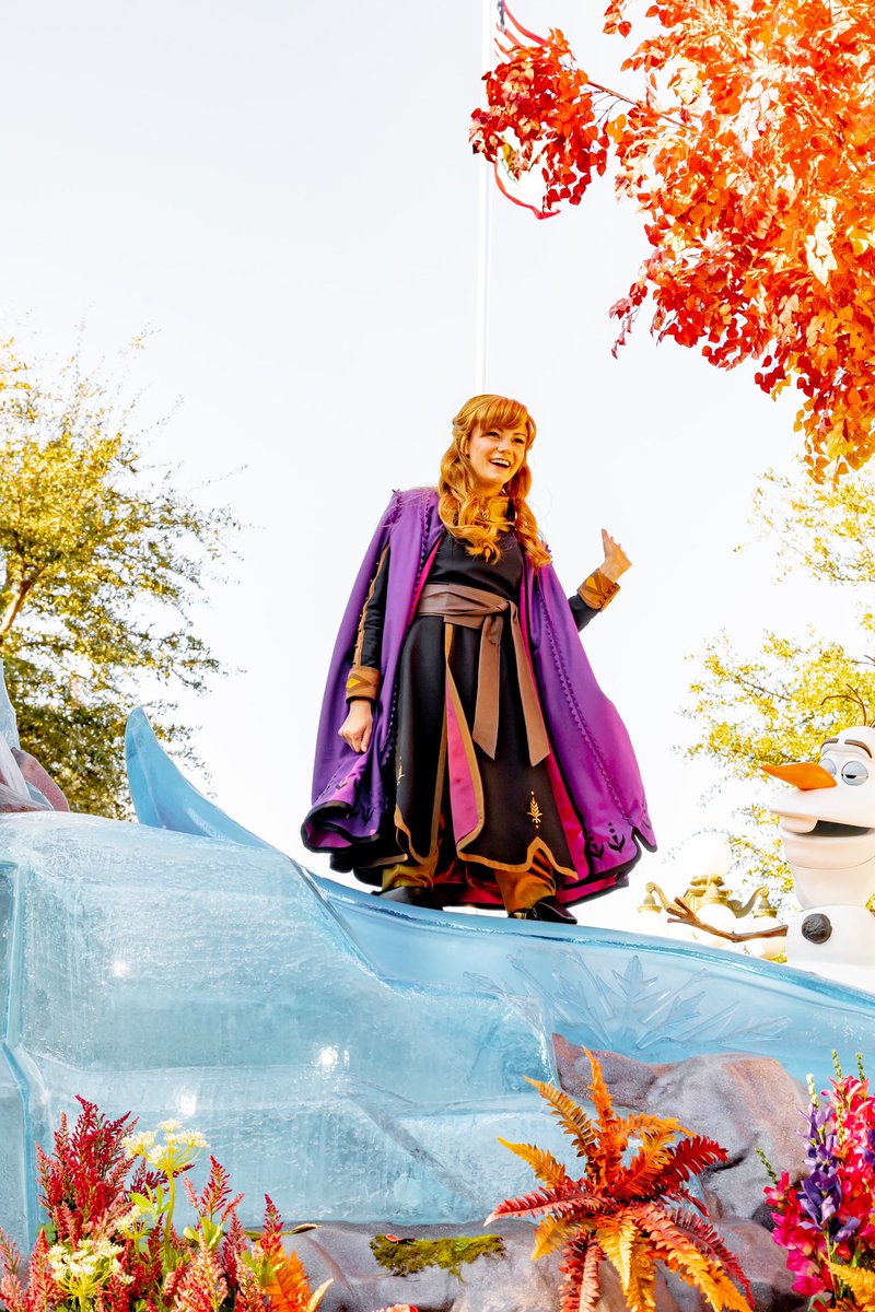 Samichmayo's tweet photo. Until “Magic Happens”, here are a few of my favorite shots from 2020! #MagicHappens #Disneyland @DisneyParks https://t.co/4RPT81qLhd