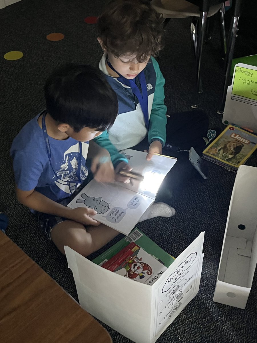 Enjoyed doing some flashlight reading today! <a href="/TWEHowl/">Tom Wilson Elementary</a> #twehowl <a href="/katyisd/">Katy ISD</a> #katyisd