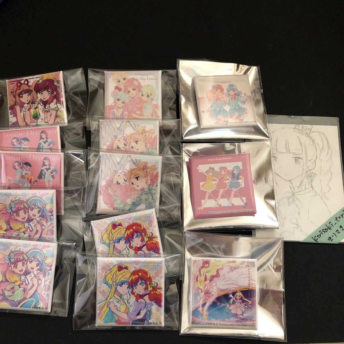 kirisaki_tori's tweet photo. 【譲渡】アイカツ！ ジャケットバッジ ジャケバ

求:定価+送料

譲:vol.1,2,3,4,6,7 フレンズ プラネット

新作3~の場合のみ1つ200

お気軽にどうぞ

#アイカツ譲渡 https://t.co/o3T45ZJqt4