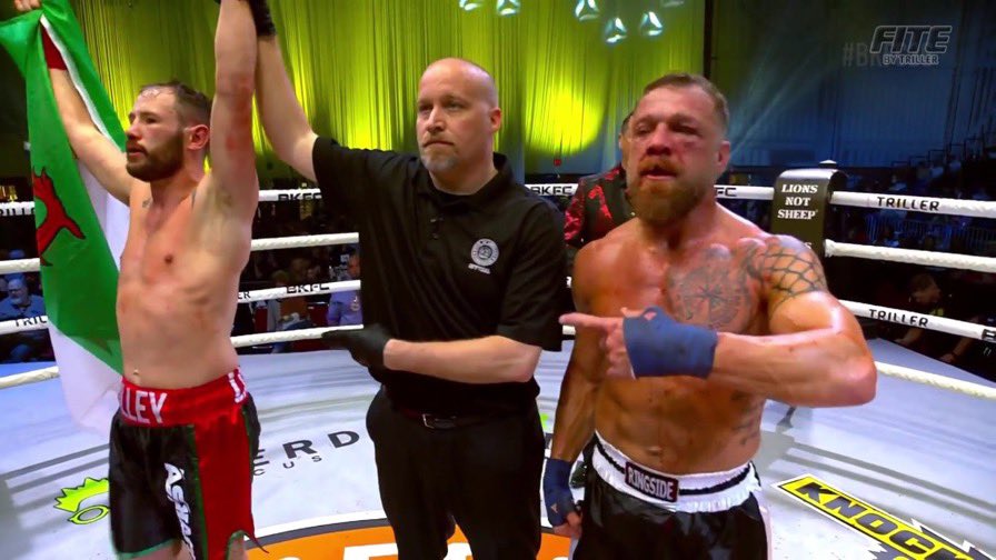 hafodbrohood's tweet photo. HUGE CONGRATULATIONS @jameslilley1411
James Lilley wins by TKO (Doctor Stoppage) at the End of Round 3.
#TeamLightsOut 💙 https://t.co/94PtJBSs9k