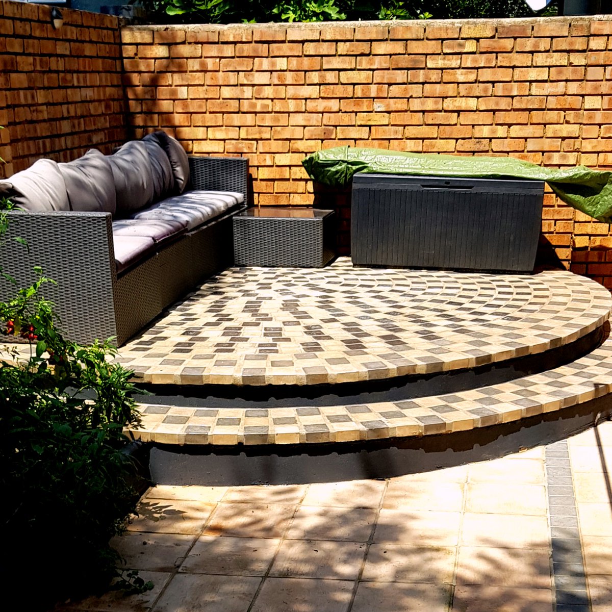 DesignerGarden2's tweet photo. Designer Gardens Landscaping https://t.co/hgz549BNOV 
Cell: 0836017588 https://t.co/SUWsSA5u9P